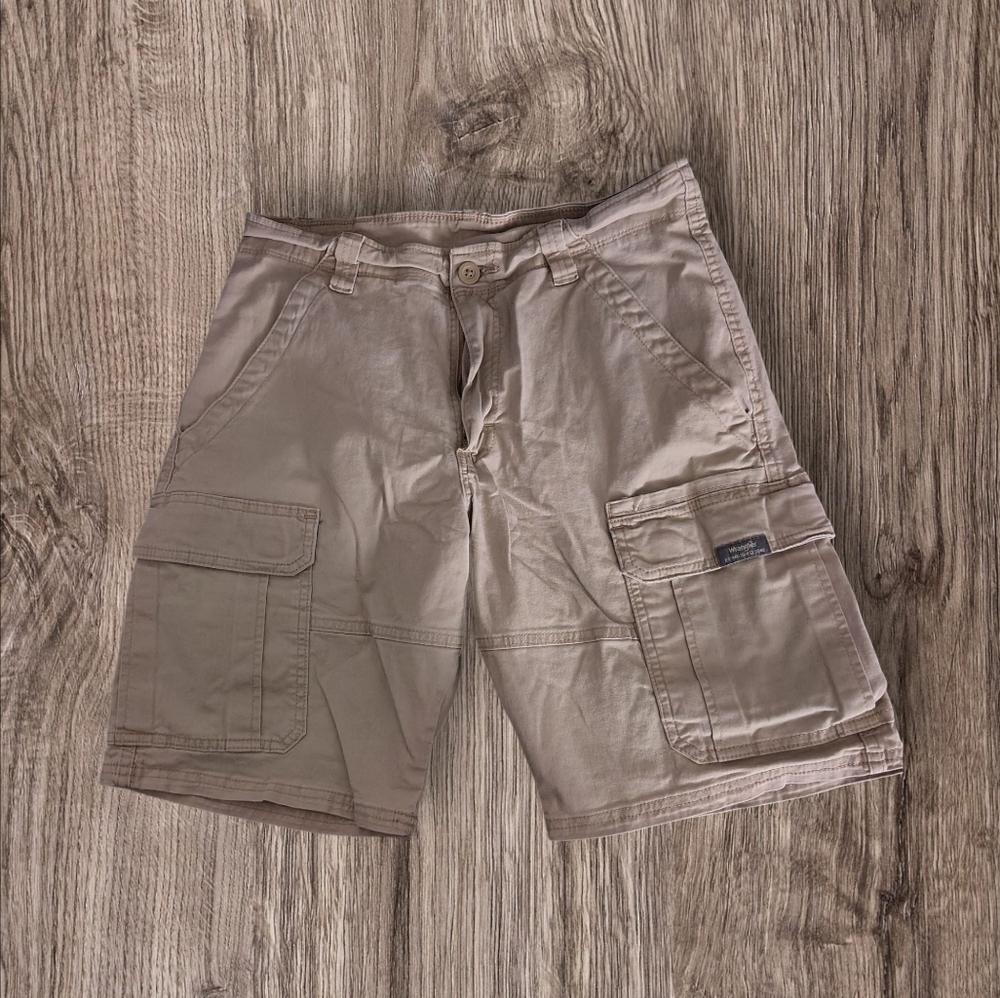 Wrangler Men's Khaki Cargo Shorts